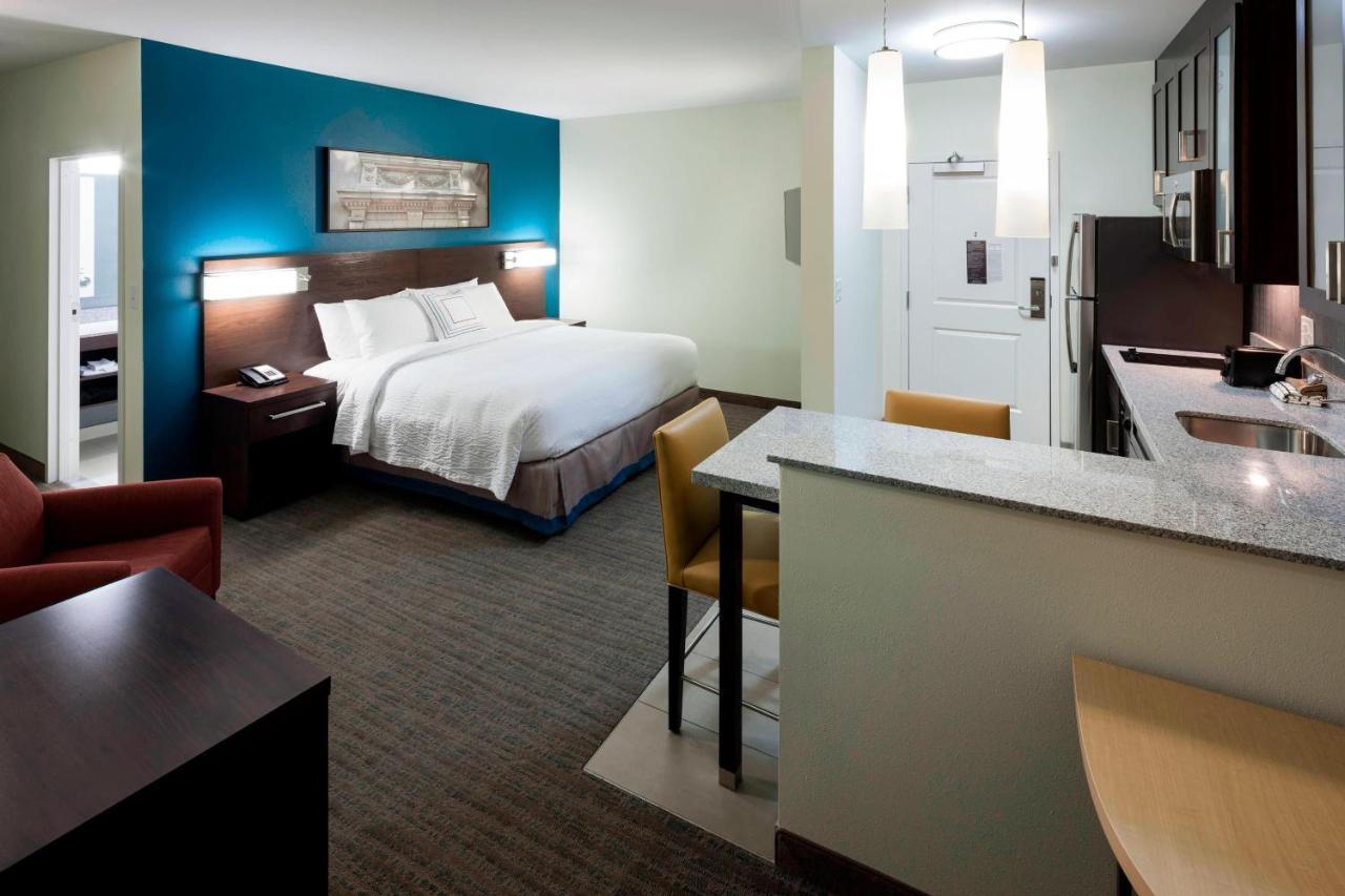 Residence Inn By Marriott Richmond Downtown Exterior photo