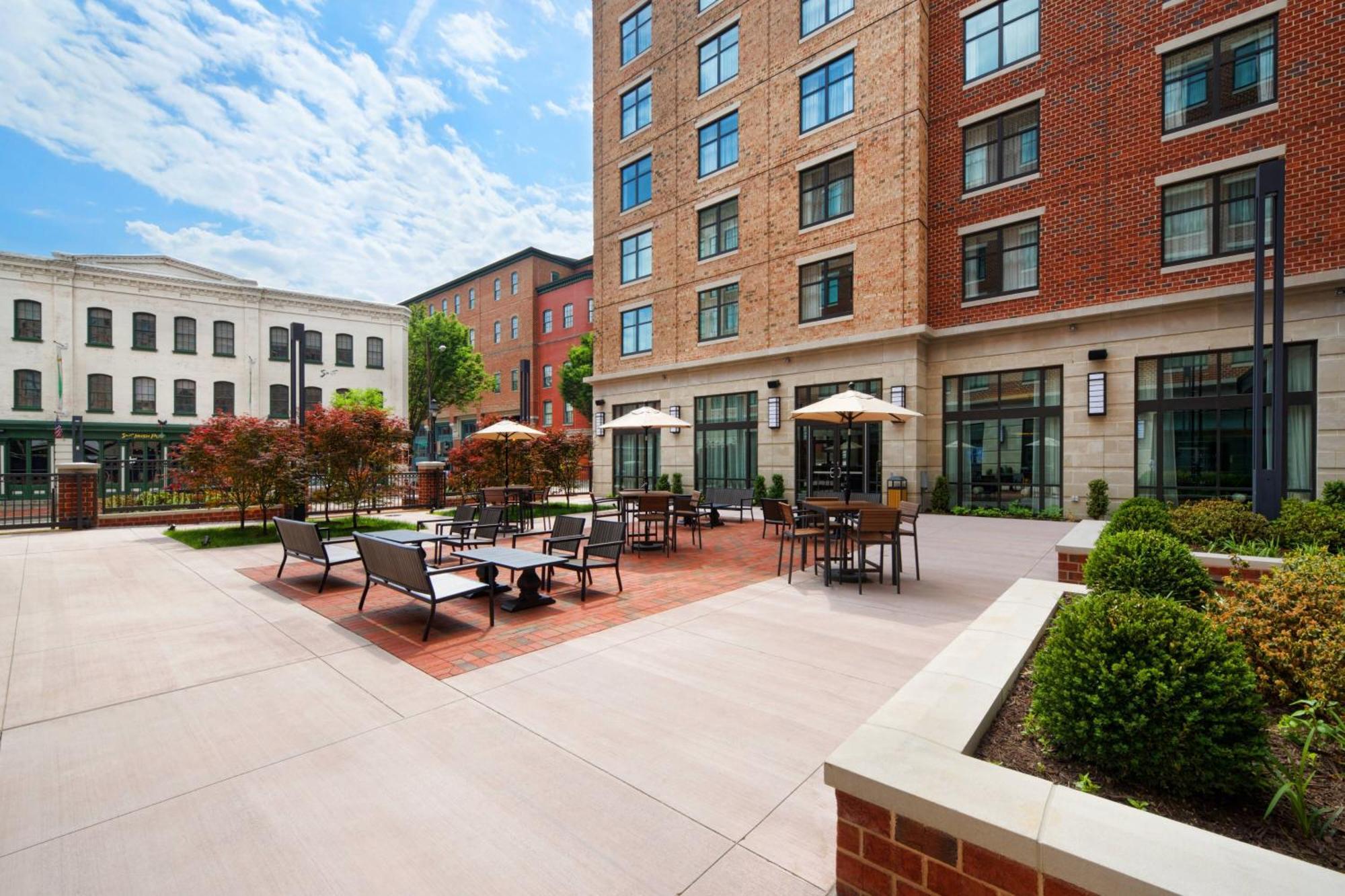Residence Inn By Marriott Richmond Downtown Exterior photo