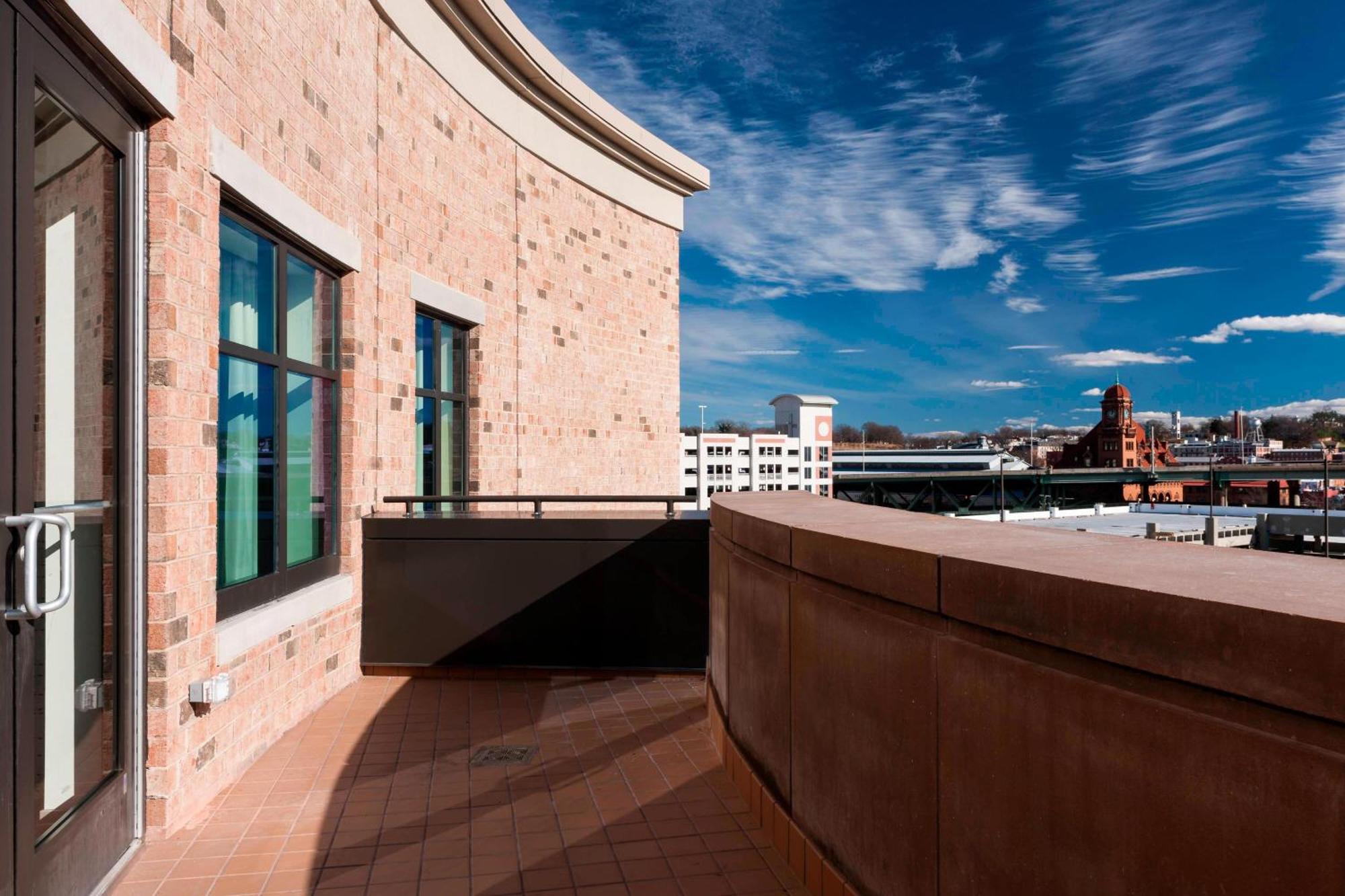 Residence Inn By Marriott Richmond Downtown Exterior photo